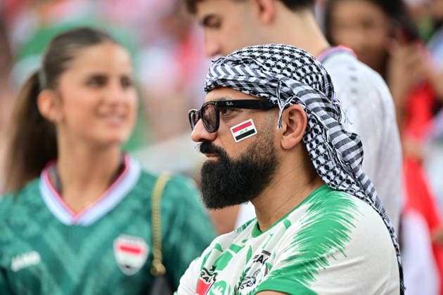 RECORD DATE NOT STATED FIFA World Cup, WM, Weltmeisterschaft, Fussball 2026 - Group I - Senegal vs Iraq Supporters of Iraq pose for a photo ahead of the FIFA World Cup 2026 group stage match Senegal against Iraq, in Toronto, Canada, 26 June 2026. TORONTO United States  Copyright: xEDUARDOxLIMAx