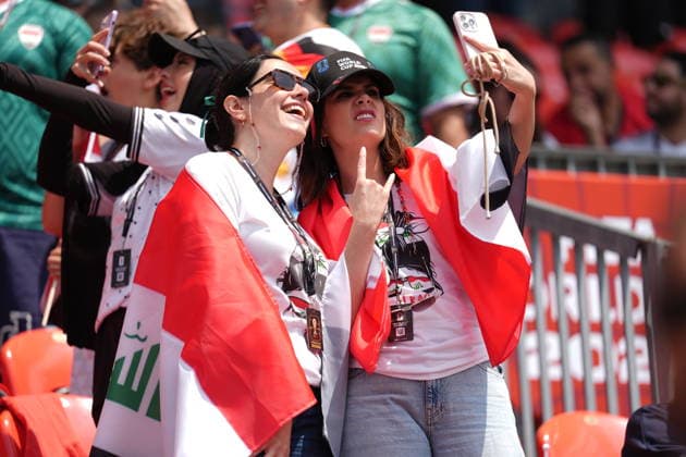 Senegal v Iraq - FIFA World Cup, WM, Weltmeisterschaft, Fussball 2026 - Group I TORONTO, CANADA - JUNE 26: Fans gather prior the 2026 FIFA World Cup First Stage Group I match between Senegal and Iraq at Toronto Stadium (BMO Field) in Toronto, Ontario, Canada on June 26, 2026. Mert Alper Dervis Anadolu Ontario Canada. Editorial use only. Please get in touch for any other usage.  Copyright: x2026xAnadoluxMertxAlperxDervisx