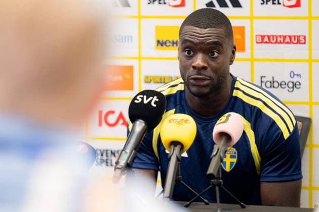 260626 Ken Sema of the Swedish men s national football team in the mixed zone after a training session during day 16 of the FIFA World Cup, WM, Weltmeisterschaft, Fussball 2026 on June 26, 2026 in Dallas. Photo: Petter Arvidson BILDBYRAN kod PA PA1261 fotboll football soccer fotball vm fotbolls-vm fotball-vm fotbolls-vm 2026 fifa world cup 2026 mixed zone sverige sweden sverige a day 16 bbeng *** June 26, 2026: Ken Sema of the Swedish men’s national soccer team in the mixed zone after a training session on Day 16 of the 2026 FIFA World Cup on June 26, 2026 in Dallas. Photo by Petter Arvidson, BILDBYRAN. Code: PA PA1261. soccer, football, soccer World Cup, 2026 FIFA World Cup, mixed zone, Sweden, Sweden A, Day 16 bbeng  Copyright: PETTERxARVIDSON BB260626PA054
