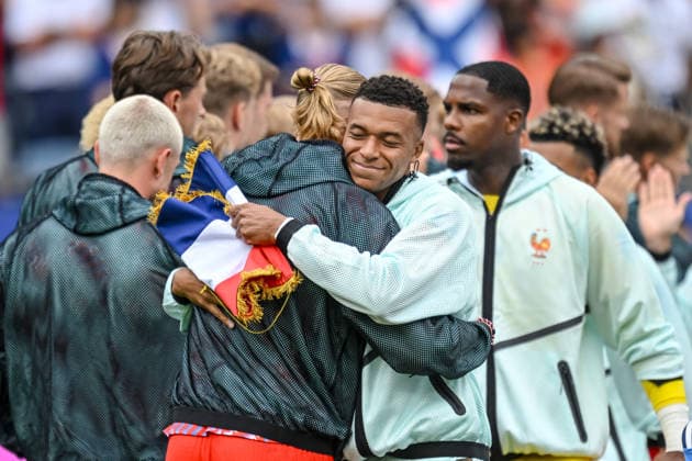 Erling Haaland (Norway) and Kylian Mbappe (France) gestures during the FIFA World Cup, WM, Weltmeisterschaft, Fussball 2026 Group I match between Norway and France at Boston Stadium on June 26, 2026 in Boston, United States. (Photo by Harry Langer DeFodi Images) - *** Erling Haaland of Norway and Kylian Mbappé of France gesturing during the 2026 FIFA World Cup Group I match between Norway and France at Boston Stadium on June 26, 2026, in Boston, United States. Photo by Harry Langer, DeFodi Images