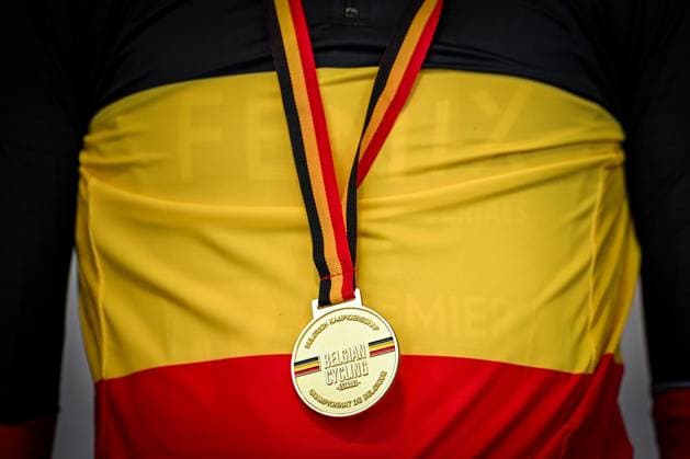 a golden medal pictured during the women s elite individual road time trial race (20,5km) at the Belgian Cycling Championships, in Maarkedal, on Friday 26 June 2026. DAVIDxPINTENS  x179435558x