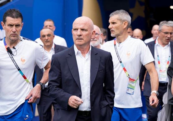 Co-Trainer Guy StÃ phan (France, Coach) FIFA World Cup, WM, Weltmeisterschaft, Fussball 2026: Norwegen v Frankreich 26 June 2026, FIFA World Cup 2026: Norwegen v Frankreich (Group I, Matchday 3) at Boston Stadium in Foxborough, Massachusetts, USA *** Assistant Coach Guy Stéphane, France; Coach, 2026 FIFA World Cup: Norway vs. France, June 26, 2026; 2026 FIFA World Cup: Norway vs. France, Group I, Matchday 3, at Boston Stadium in Foxborough, Massachusetts, USA Copyright: HMBxMedia xMarcoxBader