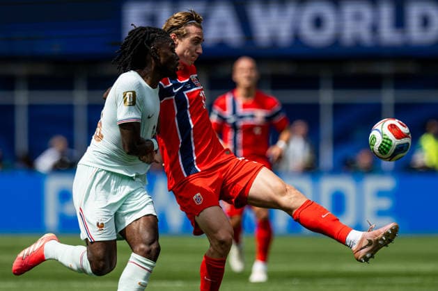 260626 Manu Kone of France and Kristian Thorstvedt of Norway during the FIFA World Cup, WM, Weltmeisterschaft, Fussball 2026 group stage football match between Norway and France on June 26, 2026 in Foxborough. Photo: Vegard Grott BILDBYRAN kod VG VG0967 bbeng fotboll football soccer fotball vm fotbolls-vm fotball-vm fotbolls-vm 2026 fifa world cup 2026 norge norway frankrike france boston *** June 26, 2026: Manu Kone of France and Kristian Thorstvedt of Norway during the 2026 FIFA World Cup group stage soccer match between Norway and France on June 26, 2026 in Foxborough. Photo by Vegard Grott. BILDBYRAN code VG VG0967 bbeng soccer football fotball World Cup soccer World Cup 2026 FIFA World Cup 2026 Norway France Boston  Copyright: VEGARDxGRoTT BB260626VG016