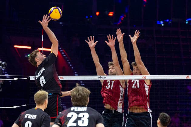 VNL Belgium - Germany 26.06.2026 volleyball, Gliwice , Arena Pre Zero , Mens Volleyball Nations League 2026 FIVB VNL (siatkowka, Liga Narodow, Belgia - Niemcy ), game , match Belgium - Germany image shows: Simon Plaskie (L) Yann Bohme (31) Tobias Krick (21) photo Katarzyna Plewczynska Fotostyk Copyright: xKatarzynaxPlewczynskax 20260626KAPL3071