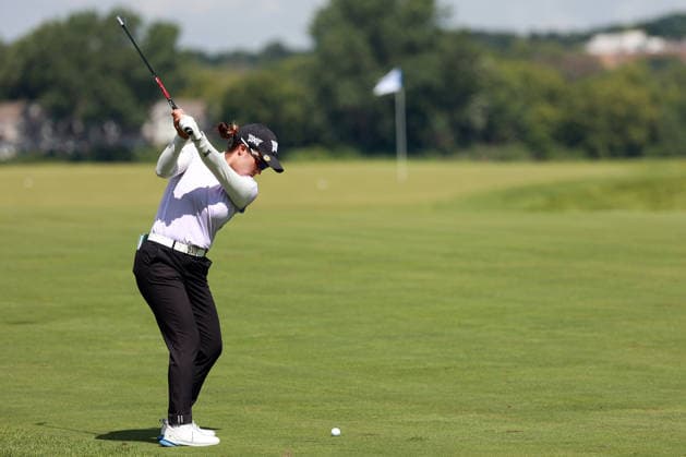 KPMG Women™s PGA, Golf Herren Championship 2026 CHASKA, MINNESOTA - JUNE 26: Minji Kang of the Republic of Korea hits from the 16th fairway during the second round of the KPMG Women™s PGA Championship 2026 at Hazeltine National Golf Club in Chaska, Minnesota, USA Thursday, June 26, 2026. Chaska Minnesota United States  Copyright: xAmyxLemusx originalFilename:lemus-kpmgwome260626_npfs5.jpg