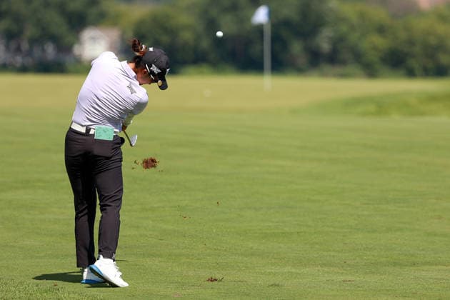 KPMG Women™s PGA, Golf Herren Championship 2026 CHASKA, MINNESOTA - JUNE 26: Minji Kang of the Republic of Korea hits from the 16th fairway during the second round of the KPMG Women™s PGA Championship 2026 at Hazeltine National Golf Club in Chaska, Minnesota, USA Thursday, June 26, 2026. Chaska Minnesota United States  Copyright: xAmyxLemusx originalFilename:lemus-kpmgwome260626_nptqu.jpg