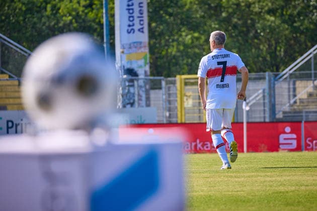 Silvio Meissner (VfB Stuttgart, 07) vor dem Spielball GER, VfR Aalen vs. VfB Stuttgart, Fussball, Legendenspiel, 26.06.2026 GER, VfR Aalen vs. VfB Stuttgart, Fussball, Legendenspiel, 26.06.2026 Aalen *** Silvio Meissner, VfB Stuttgart, 07 before kickoff, GER, VfR Aalen vs. VfB Stuttgart, soccer, legends game, June 26, 2026, GER, VfR Aalen vs. VfB Stuttgart, soccer, legends match, June 26, 2026, Aalen Copyright: xEibner-Pressefoto GeraldxOelze-dexStoppanyx EP_ODS