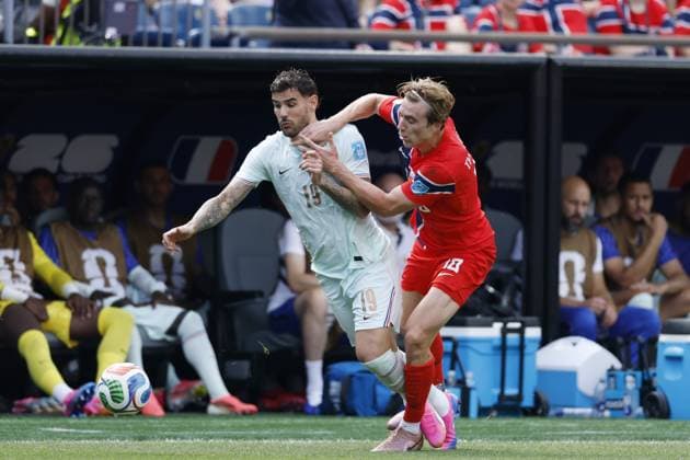 FOXBOROUGH - (LR ) Theo Hernandez of France, Kristian Thorstvedt of Norway during the FIFA World Cup, WM, Weltmeisterschaft, Fussball 2026 Group I match between Norway and France at Boston Stadium on June 26, 2026 in Foxborough, United States. MAURICE VAN STEEN ANP FIFA World Cup 2026 2026 xVIxANPxSportx xMauricexvanxSteenxIVx 562092111 originalFilename: 562092111.jpg