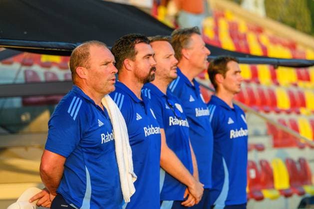 WAVER, 26-06-2026, Belfius Hockey Arena, FIH Hockey Pro League Men, Season 2025-2026. Jeroen Delmee and staff during the play of the national anthem before the match Netherlands - Australia (men; 2nd match). Netherlands - Australia (men; 2nd match)  x204668151x Copyright: