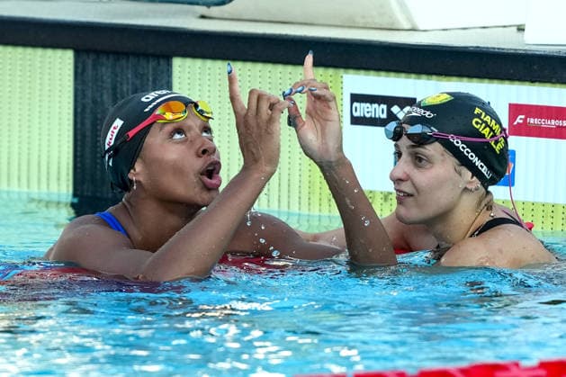 Sara Curtis of Italy celebrates with Costanza Cocconcelli of Italy the victory of the 50m Backstroke Women Final during the 62nd Settecolli swimming meeting at Stadio del Nuoto in Rome (Italy), June 26, 2026. antoniettaxbaldassarre