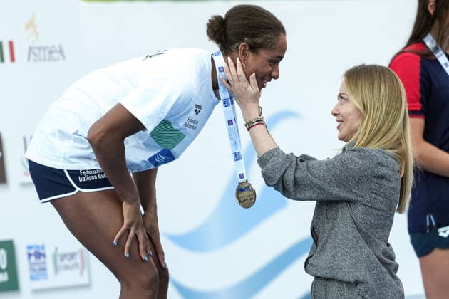The Prime Minister Giorgia Meloni presents the awards to Sara Curtis of Italy for the 50m Backstroke Women Final during the 62nd Settecolli swimming meeting at Stadio del Nuoto in Rome (Italy), June 26, 2026. antoniettaxbaldassarre