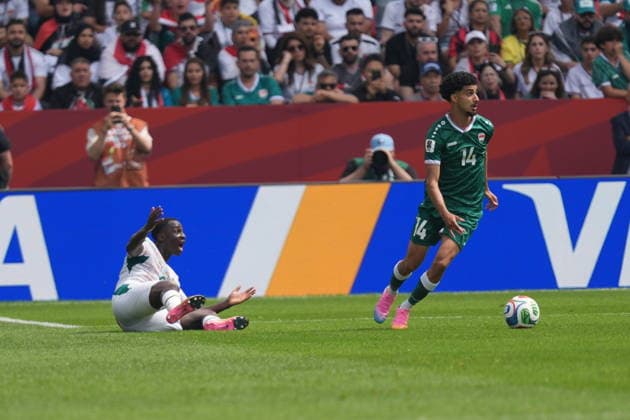 Senegal v Iraq - FIFA World Cup, WM, Weltmeisterschaft, Fussball 2026 - Group I TORONTO, CANADA - JUNE 26: Zidane Iqbal (14) of Iraq in action during the 2026 FIFA World Cup First Stage Group I match between Senegal and Iraq at Toronto Stadium (BMO Field) in Toronto, Ontario, Canada on June 26, 2026. Mert Alper Dervis Anadolu Ontario Canada. Editorial use only. Please get in touch for any other usage.  Copyright: x2026xAnadoluxMertxAlperxDervisx