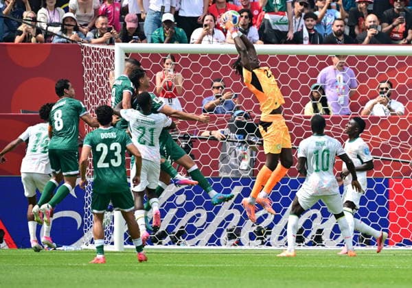RECORD DATE NOT STATED FIFA World Cup, WM, Weltmeisterschaft, Fussball 2026 - Group I - Senegal vs Iraq Senegal goalkeeper Mory Diaw (C) make a save in action during the FIFA World Cup 2026 group stage match Senegal against Iraq, in Toronto, Canada, 26 June 2026. TORONTO United States  Copyright: xEDUARDOxLIMAx