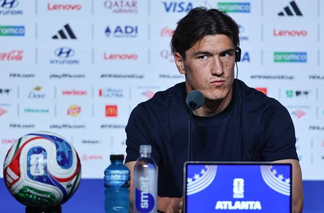 FIFA World Cup, WM, Weltmeisterschaft, Fussball 2026 - Uzbekistan press conference, PK, Pressekonferenz Uzbekistan™s national soccer team player Eldor Shomurodov attends a press conference in Atlanta, Georgia, USA, 26 June 2026. DR Congo will face Uzbekistan on 27 June in a FIFA World Cup 2026 group K match. ATLANTA United States  Copyright: xRONALDxWITTEKx