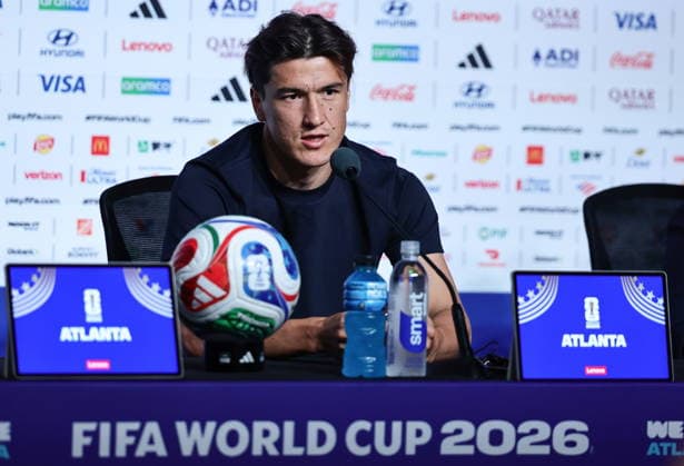 FIFA World Cup, WM, Weltmeisterschaft, Fussball 2026 - Uzbekistan press conference, PK, Pressekonferenz Uzbekistan™s national soccer team player Eldor Shomurodov attends a press conference in Atlanta, Georgia, USA, 26 June 2026. DR Congo will face Uzbekistan on 27 June in a FIFA World Cup 2026 group K match. ATLANTA United States  Copyright: xRONALDxWITTEKx