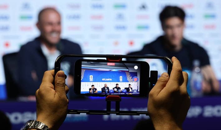 FIFA World Cup, WM, Weltmeisterschaft, Fussball 2026 - Uzbekistan press conference, PK, Pressekonferenz Uzbekistan™s national soccer team head coach Fabio Cannavaro and player Eldor Shomurodov (R) attend a press conference in Atlanta, Georgia, USA, 26 June 2026. DR Congo will face Uzbekistan on 27 June in a FIFA World Cup 2026 group K match. ATLANTA United States  Copyright: xRONALDxWITTEKx