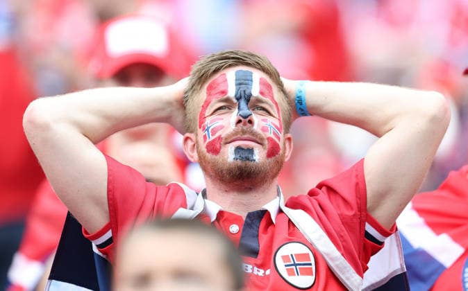 Foxborough, USA, 26th June 2026. Norway fan looks dejected during the Norway vs France FIFA World Cup, WM, Weltmeisterschaft, Fussball match at Gillette Stadium, Foxborough. Picture credit should read: Paul Terry Sportimage EDITORIAL USE ONLY. No use with unauthorised audio, video, data, fixture lists, club league logos or live services. Online in-match use limited to 120 images, no video emulation. No use in betting, games or single club league player publications. SPI_056_PT_Norway_France SPI-4842-0056