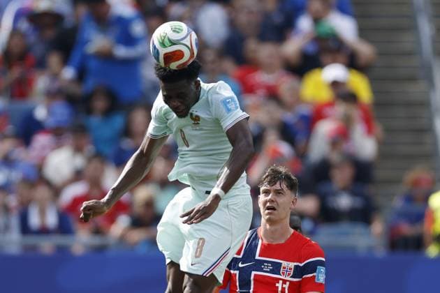 FOXBOROUGH - (LR) Aurelien Tchouameni of France, Jorgen Strand Larsen of Norway during the FIFA 2026 World Cup Group I match between Norway and France at Boston Stadium on June 26, 2026, in Foxborough, United States. MAURICE VAN STEEN ANP FIFA World Cup, WM, Weltmeisterschaft, Fussball 2026 2026 xVIxANPxSportx xMauricexvanxSteenxIVx 562098332 originalFilename: 562098332.jpg