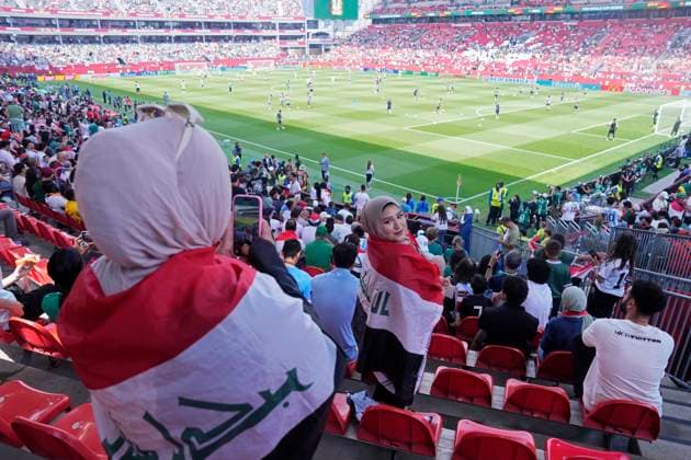 June 26, 2026, Toronto, On, CANADA: An Iraq fan poses for a photo prior to the first half of a World Cup Group I soccer match against Senegal, in Toronto on Friday, June 26, 2026. Canada News - June 26, 2026  - ZUMAc35_ 20260626_zaf_c35_114 Copyright: xChrisxYoungx