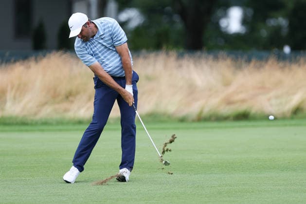 CROMWELL, CT - JUNE 26: Scottie Scheffler hits the ball on the seventh hole during the second round of the Travelers Championship 2026 at TPC River Highlands on June 26, 2026 in Cromwell, Connecticut. (Photo by Andrew Mordzynski Icon Sportswire) GOLF: JUN 26 PGA, Golf Herren Travelers Championship EDITORIAL USE ONLY Icon2606268033432