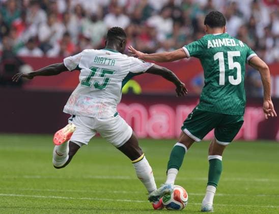 Senegal v Iraq - FIFA World Cup, WM, Weltmeisterschaft, Fussball 2026 - Group I TORONTO, CANADA - JUNE 26: Krepin Diatta (L) of Senegal in action against Ahmed Maknzi (R) of Iraq during the 2026 FIFA World Cup First Stage Group I match between Senegal and Iraq at Toronto Stadium (BMO Field) in Toronto, Ontario, Canada on June 26, 2026. Mert Alper Dervis Anadolu Ontario Canada. Editorial use only. Please get in touch for any other usage.  Copyright: x2026xAnadoluxMertxAlperxDervisx
