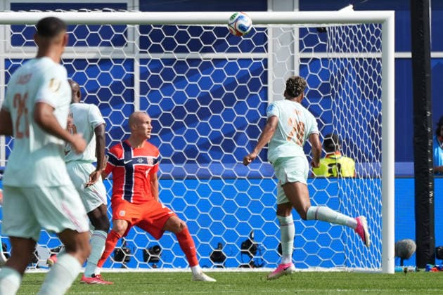 Desire Doue (Frankreich, France, 20) erzielt das Tor zum 4:1 per Kopfball - Boston 26.06.2026: Frankreich vs. Norwegen, Gilette Stadium, World Cup 26 Gruppe I, 3. Spieltag *** Desire Doue (France) scores the goal to make it 4–1 with a header on June 26, 2026, in the match between France and Norway at Gilette Stadium, World Cup Group I, Matchday 3