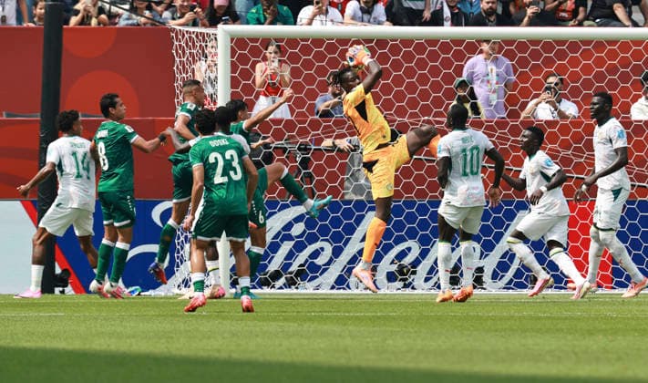 (260627) -- TORONTO, June 27, 2026 -- Senegal s goalkeeper Mory Diaw (4th R) makes a save during the group I match between Senegal and Iraq at the 2026 FIFA World Cup, WM, Weltmeisterschaft, Fussball at Toronto Stadium in Toronto, Canada, June 26, 2026. (Photo by Xinhua) (SP)CANADA-TORONTO-FOOTBALL-FIFA WORLD CUP-GROUP I-SEN VS IRQ YangxShu 
