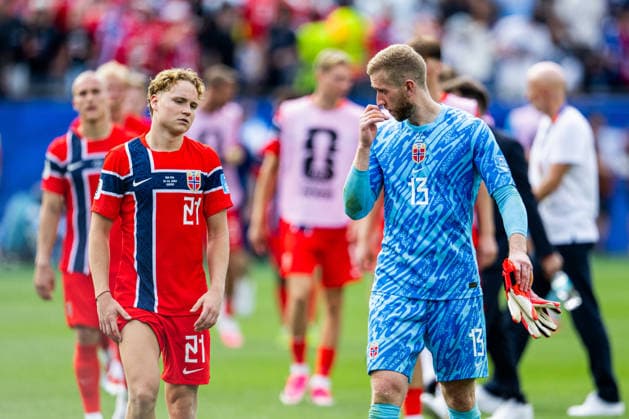 260626 Andreas Schjelderup and goalkeeper Egil Selvik of Norway after the FIFA World Cup, WM, Weltmeisterschaft, Fussball 2026 group stage football match between Norway and France on June 26, 2026 in Foxborough. Photo: Jon Olav Nesvold BILDBYRAN COP 217 VG0967 bbeng fotboll football soccer fotball vm fotbolls-vm fotball-vm fotbolls-vm 2026 fifa world cup 2026 norge norway frankrike france boston *** June 26, 2026: Andreas Schjelderup and goalkeeper Egil Selvik of Norway after the 2026 FIFA World Cup group stage soccer match between Norway and France on June 26, 2026 in Foxborough. Photo by Jon Olav Nesvold. BILDBYRAN COP 217 VG0967 bbeng soccer football fotball World Cup 2026 FIFA World Cup 2026 Norway Francekrike france boston  Copyright: JONxOLAVxNESVOLD BB260626JE110