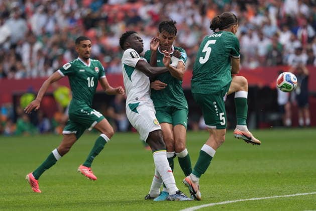 Senegal v Iraq - FIFA World Cup, WM, Weltmeisterschaft, Fussball 2026 - Group I TORONTO, CANADA - JUNE 26: Manaf Younis (2nd R) of Iraq in action during the 2026 FIFA World Cup First Stage Group I match between Senegal and Iraq at Toronto Stadium (BMO Field) in Toronto, Ontario, Canada on June 26, 2026. Mert Alper Dervis Anadolu Ontario Canada. Editorial use only. Please get in touch for any other usage.  Copyright: x2026xAnadoluxMertxAlperxDervisx