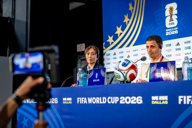DALLAS - Journalist records the press conference, PK, Pressekonferenz with his mobile phone, Jordan national team, Nationalteam coach Jamal Sellami during the 2026 World Cup, Jordan MD-1 press conference at AT&T Stadium on June 26, 2026, in Dallas, United States. (Photo by Stefan Koops EYE4IMAGES DeFodi Images) - *** DALLAS: A journalist records the press conference with his cell phone. Jordan national team coach Jamal Sellami speaks during the 2026 World Cup, Jordan MD 1 press conference at AT&T Stadium on June 26, 2026, in Dallas, United States. Photo by Stefan Koops, EYE4IMAGES, DeFodi Images
