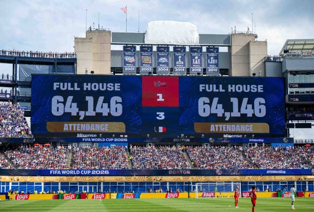Fußball, Herren, FIFA World Cup, WM, Weltmeisterschaft, Fussball 2026, Spiel in Boston (Gruppe I, 3. Spieltag), Norwegen - Frankreich, Anzeigetafel mit Zuschauerzahl: 64.146, 26.06. 2026, *** Soccer, Men s, 2026 FIFA World Cup, Match in Boston, Group I, Matchday 3, Norway vs. France, Scoreboard showing attendance of 64,146, June 26, 2026, Copyright: xMatthiasxKochx