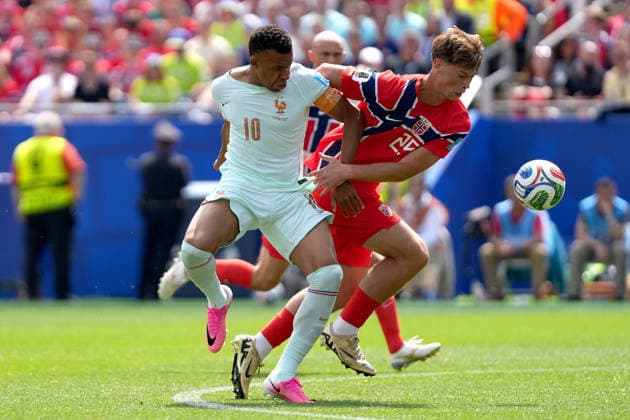 Henrik Falchener (R) of Norway vies for the ball with Kylian Mbappe of France in a Group I match of the 2026 FIFA World Cup, WM, Weltmeisterschaft, Fussball between Norway and France at Gillette Stadium in Foxborough, United States 26 June 2026. FIFA World Cup: Norway - France !ACHTUNG: NUR REDAKTIONELLE NUTZUNG!  Copyright: xOctavioxGuzmánx AMDEP7355 20260626-55020723509_1