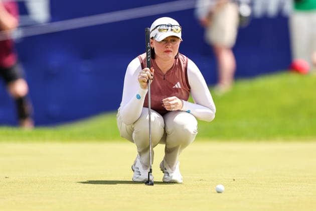 Karis Davidson of Australia lines up a putt on the 18th green during the second round of the 2026 KPMG Women s PGA, Golf Herren Championship at Hazeltine National Golf Club on June 26, 2026 in Chaska, Minnesota. CSM. Chaska USA - ZUMAc04_ 20260626_zma_c04_138 Copyright: xStevenxGarciax