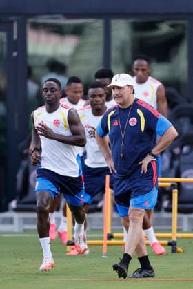 Nestor Lorenzo head coach of Colombia leads a training session during a training session in preparation for facing Portugal in the FIFA World Cup, WM, Weltmeisterschaft, Fussball 2026 at Inter Miami CF Stadium in Fort Lauderdale, USA, 26 June 2026. FIFA World Cup 2026 - Colombia training !ACHTUNG: NUR REDAKTIONELLE NUTZUNG!  Copyright: xAlbertoxEstevezx GR6003 20260626-55020723758_1