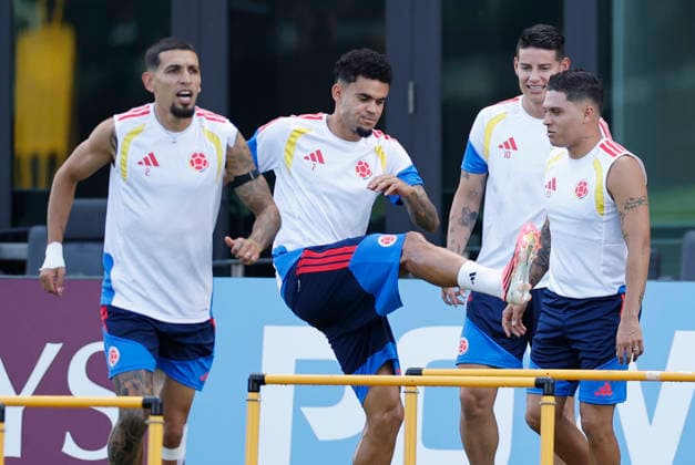 L-R, Daniel Munoz, Luis Diaz, James Rodriguez and Juan Fernando Quintero of Colombia in action during a training session during a training session in preparation for facing Portugal in the FIFA World Cup, WM, Weltmeisterschaft, Fussball 2026 at Inter Miami CF Stadium in Fort Lauderdale, USA, 26 June 2026. FIFA World Cup 2026 - Colombia training !ACHTUNG: NUR REDAKTIONELLE NUTZUNG!  Copyright: xAlbertoxEstevezx GR6002 20260626-55020723760_1