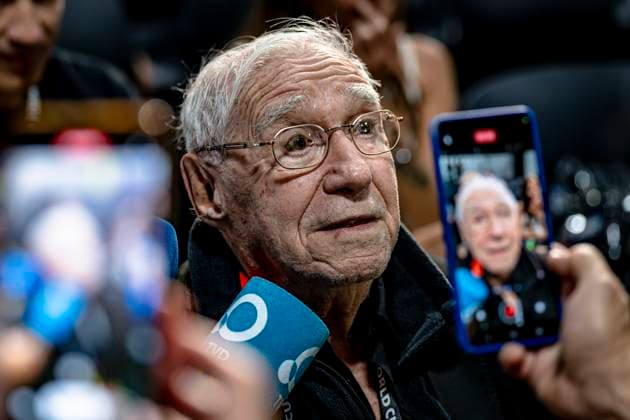 DALLAS - Argentine sports journalist Enrique Macaya Mï¿½rquez is at his eighteenth World Cup at the age of 91 during the 2026 World Cup, Argentina MD-1 press conference, PK, Pressekonferenz at AT&T Stadium on June 26, 2026 in Dallas, United States. (Photo by Stefan Koops EYE4IMAGES DeFodi Images) - *** DALLAS Argentine sports journalist Enrique Macaya Márquez is attending his 18th World Cup at the age of 91 during the 2026 World Cup, at the Argentina Match Day 1 press conference at AT&T Stadium on June 26, 2026 in Dallas, United States. Photo by Stefan Koops, EYE4IMAGES, DeFodi Images