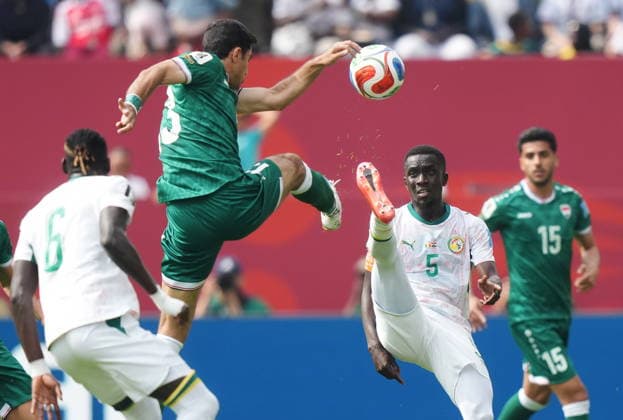 June 26, 2026, Toronto, On, CANADA: Iraq s Ali Yousif (centre left) and Senegal s Idrissa Gueye (5) vie for the ball during the second half of a World Cup Group I soccer match, in Toronto on Friday, June 26, 2026. Canada News - June 26, 2026  - ZUMAc35_ 20260626_zaf_c35_202 Copyright: xNathanxDenettex
