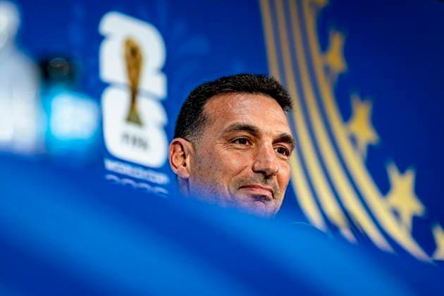 DALLAS - Argentina national coach Lionel Scaloni during the 2026 World Cup, Argentina MD-1 press conference, PK, Pressekonferenz at AT&T Stadium on June 26, 2026 in Dallas, United States. (Photo by Stefan Koops EYE4IMAGES DeFodi Images) - *** DALLAS: Argentina national team coach Lionel Scaloni during the 2026 World Cup, Argentina Matchday 1 press conference at AT&T Stadium on June 26, 2026, in Dallas, United States. Photo by Stefan Koops, EYE4IMAGES, DeFodi Images