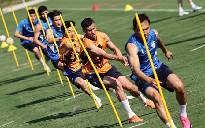 FIFA World Cup, WM, Weltmeisterschaft, Fussball 2026 - Uzbekistan training session Uzbekistan national soccer team players attend a training session in Marietta, Georgia, USA, 26 June 2026. DR Congo faces Uzbekistan on 27 June in a FIFA World Cup 2026 Group K match. MARIETTA United States  Copyright: xRONALDxWITTEKx