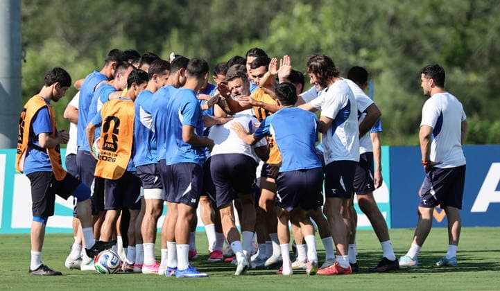FIFA World Cup, WM, Weltmeisterschaft, Fussball 2026 - Uzbekistan training session Uzbekistan national soccer team players attend a training session in Marietta, Georgia, USA, 26 June 2026. DR Congo faces Uzbekistan on 27 June in a FIFA World Cup 2026 Group K match. MARIETTA United States  Copyright: xRONALDxWITTEKx