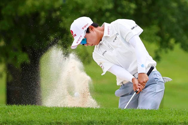 June 26, 2026, Chaska, Minnesota, United States: HYO JOO KIM drives the ball out of the bunker. This is the second day of the 2026 KPMG WomenÃ¢â‚¬â ¢s PGA, Golf Herren Championship at Hazeltine National Golf Course in Chaska Minnesota. 2026 KPMG WomenÃ¢â‚¬â ¢S PGA Championship - Day 2  - ZUMAt166 20260626_zsp_t166_140 Copyright: xMichaelxTurnerx