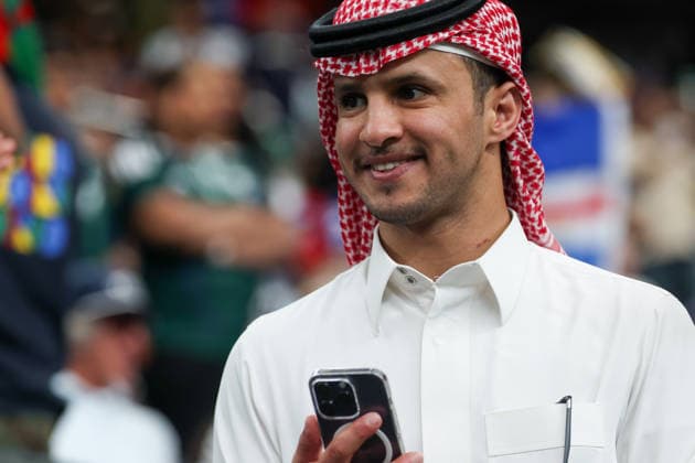HOUSTON, TX - JUNE 26: A Saudi Arabia fan wears a traditional ghutra ahead of the FIFA World Cup, WM, Weltmeisterschaft, Fussball 2026 Group H match between Cabo Verde and Saudi Arabia on June 26, 2026, at Houston Stadium in Houston, Texas. (Photo by David Buono Icon Sportswire). SOCCER: JUN 26 FIFA World Cup 26 Group H - Cabo Verde vs Saudi Arabia EDITORIAL USE ONLY Icon260626011
