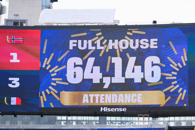 Fußball, WM 2026, 20260626, Norwegen - Frankreich. Im Bild Anzeigetafel Leinwand Videowall Videowand Zuschauerzahl 64146 Zuschauer Fans Besucher. Foxborough Boston-Stadion Massachusetts Vereinigte Staaten von Amerika *** Soccer, 2026 World Cup, 20260626, Norway vs. France; Pictured: scoreboard, screen, video wall, attendance: 64,146 spectators, fans, visitors; Foxborough, Boston, Stadium, Massachusetts, United States of America Copyright: Passion2Press MarkusxFischerx