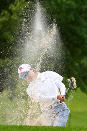 June 26, 2026, Chaska, Minnesota, United States: HYO JOO KIM hits a shot from the bunker at hole two. This is the second day of the 2026 KPMG WomenÃ¢â‚¬â ¢s PGA, Golf Herren Championship at Hazeltine National Golf Course in Chaska Minnesota. Chaska United States - ZUMAt166 20260626_zsp_t166_143 Copyright: xMichaelxTurnerx