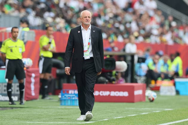 Toronto, Canada - 26 June: head coach Graham Arnold of Iraq looks on during the FIFA World Cup, WM, Weltmeisterschaft, Fussball 2026 match between Senegal vs Iraq at Toronto Stadium on 26 June 2026. Toronto Toronto Stadium Canada Copyright: xOPAxImagesxMohammadxKaramalix