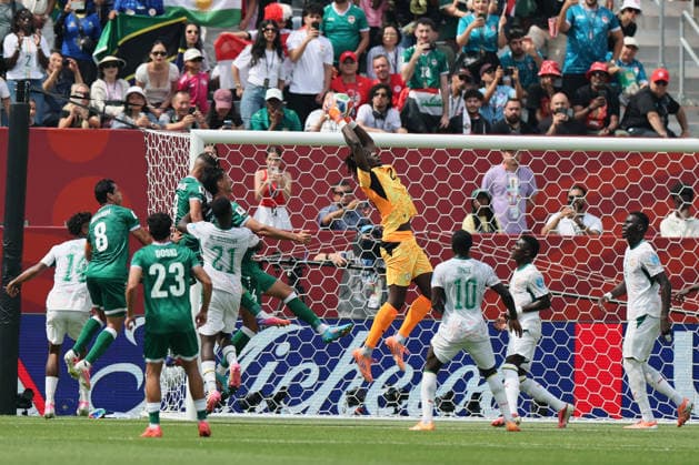 Toronto, Canada - 26 June: Mory Diaw 23 of Senegal controls the ball during the FIFA World Cup, WM, Weltmeisterschaft, Fussball 2026 match between Senegal vs Iraq at Toronto Stadium on 26 June 2026. Toronto Toronto Stadium Canada Copyright: xOPAxImagesxMohammadxKaramalix