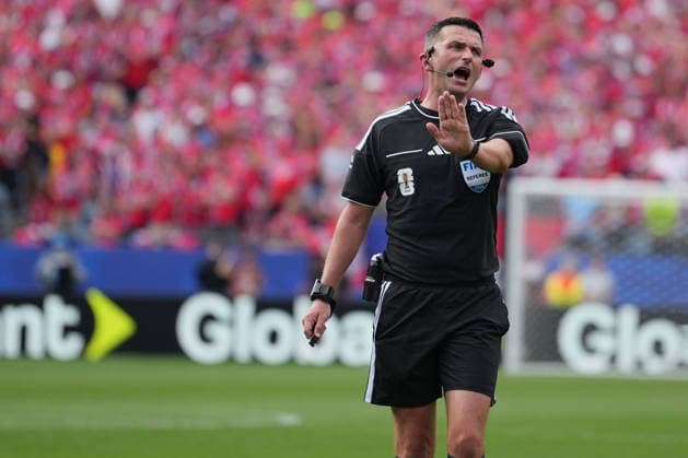 IPA86108749 - Referee Michael Oliver of England during the Group I match between Norway and France at the FIFA World Cup, WM, Weltmeisterschaft, Fussball in Boston, USA, on June 26, 2026  Copyright: xEmmanuelexMastrodonato IPAxSportx xx 86108749