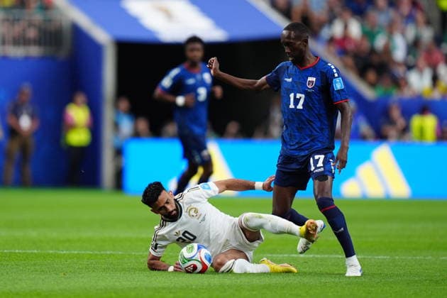 Cape Verde v Saudi Arabia - FIFA World Cup, WM, Weltmeisterschaft, Fussball 2026 - Group H HOUSTON, USA - JUNE 26: Willy Semedo (17) of Cape Verde in action against Sultan Mandash (20) of Saudi Arabia during the FIFA World Cup 2026 Group H match between Cape Verde and Saudi Arabia at Houston Stadium on June 26, 2026 in Houston, Texas. Hakan Akgun Anadolu Texas United States. Editorial use only. Please get in touch for any other usage.  Copyright: x2026xAnadoluxHakanxAkgunx