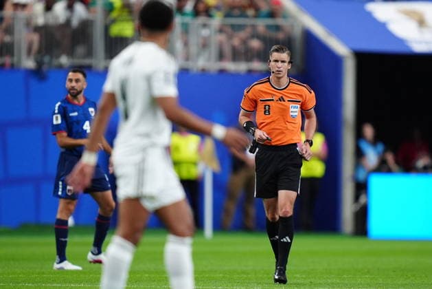 Cape Verde v Saudi Arabia - FIFA World Cup, WM, Weltmeisterschaft, Fussball 2026 - Group H HOUSTON, USA - JUNE 26: Francois Letexier officiates the FIFA World Cup 2026 Group H match between Cape Verde and Saudi Arabia at Houston Stadium on June 26, 2026 in Houston, Texas. Hakan Akgun Anadolu Texas United States. Editorial use only. Please get in touch for any other usage.  Copyright: x2026xAnadoluxHakanxAkgunx