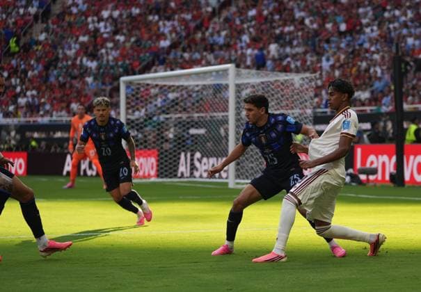 Uruguay v Spain - FIFA World Cup, WM, Weltmeisterschaft, Fussball 2026 - Group H ZAPOPAN, MEXICO - JUNE 26: Lamine Yamal of Spain in action during the 2026 FIFA World Cup First Stage Group H match between Uruguay and Spain at Estadio Akron (Guadalajara Stadium) in Zapopan, Guadalajara, Mexico on June 26, 2026. Juancho Torres Anadolu Jalisco Mexico. Editorial use only. Please get in touch for any other usage.  Copyright: x2026xAnadoluxJuanchoxTorresx